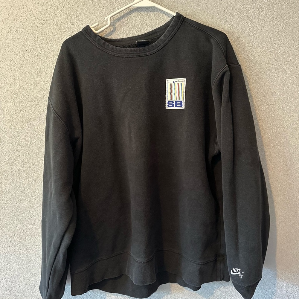 Nike sports crewneck
